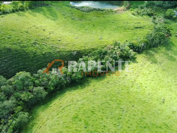 Terreno de 19ha com Recursos Naturais e Benfeitorias