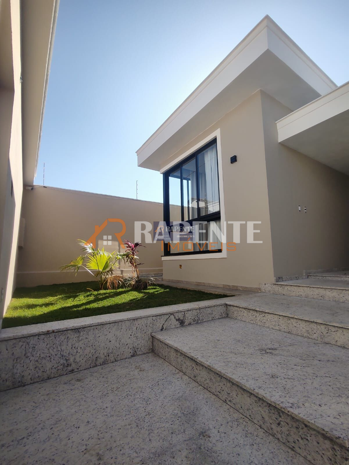 01 Casa super elegante no Santa Tereza 1 para você!