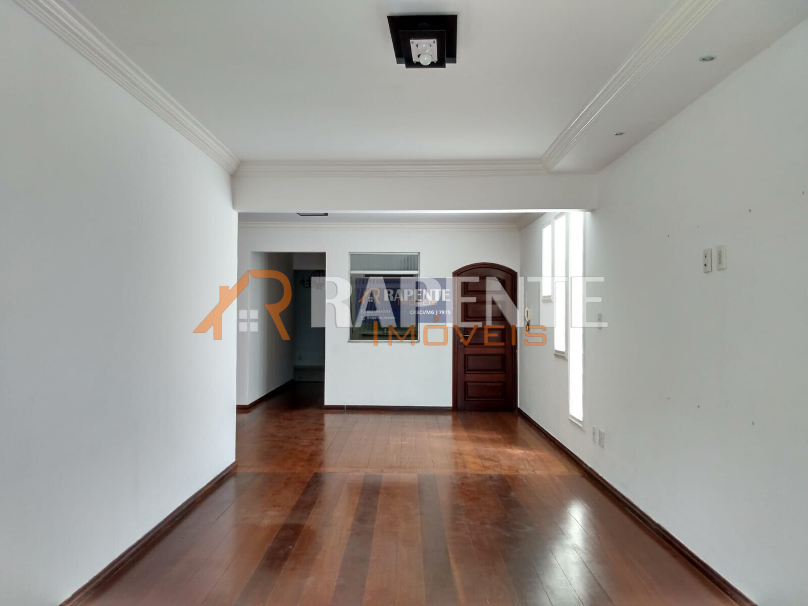 02 Apartamento em Pontilhão, Barbacena/MG