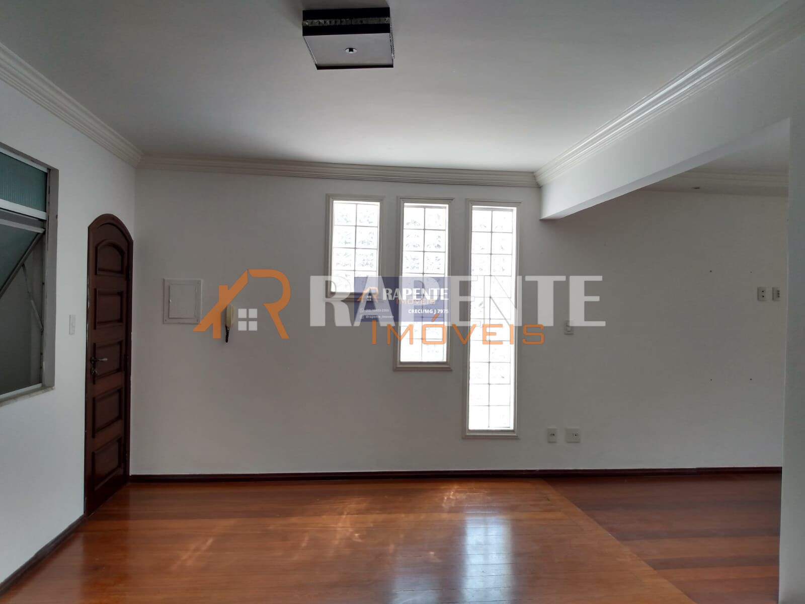 03 Apartamento em Pontilhão, Barbacena/MG