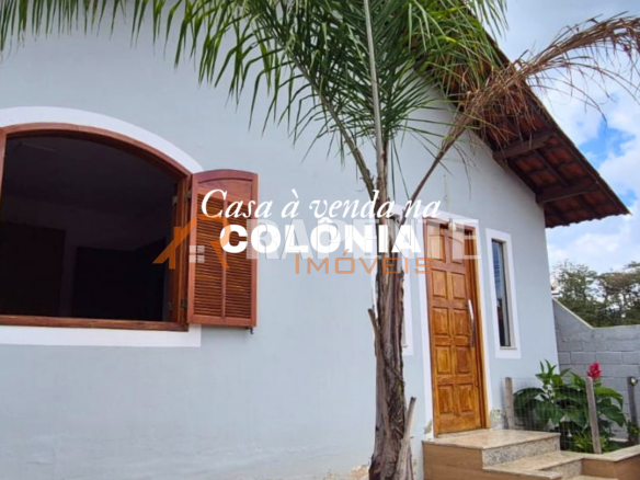 Linda casa à venda na Colônia