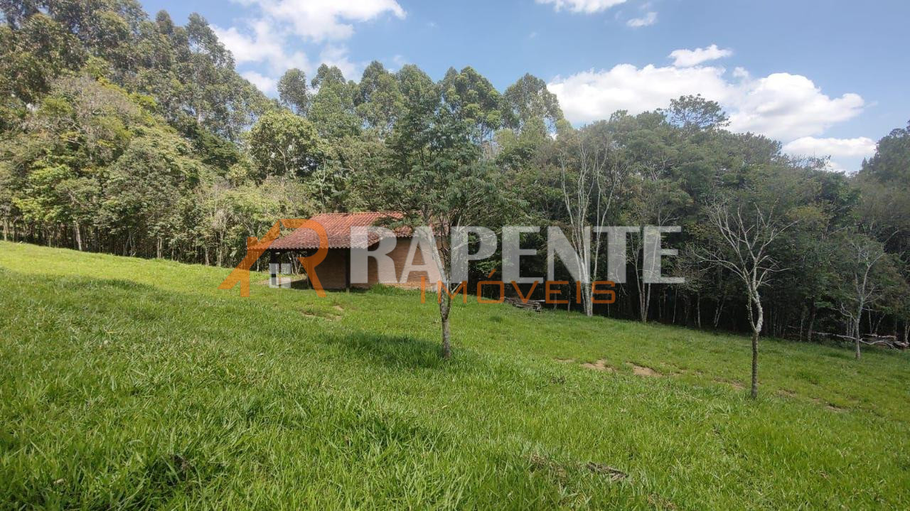 1758587710587 Sítio completíssimo no Caiçaras!