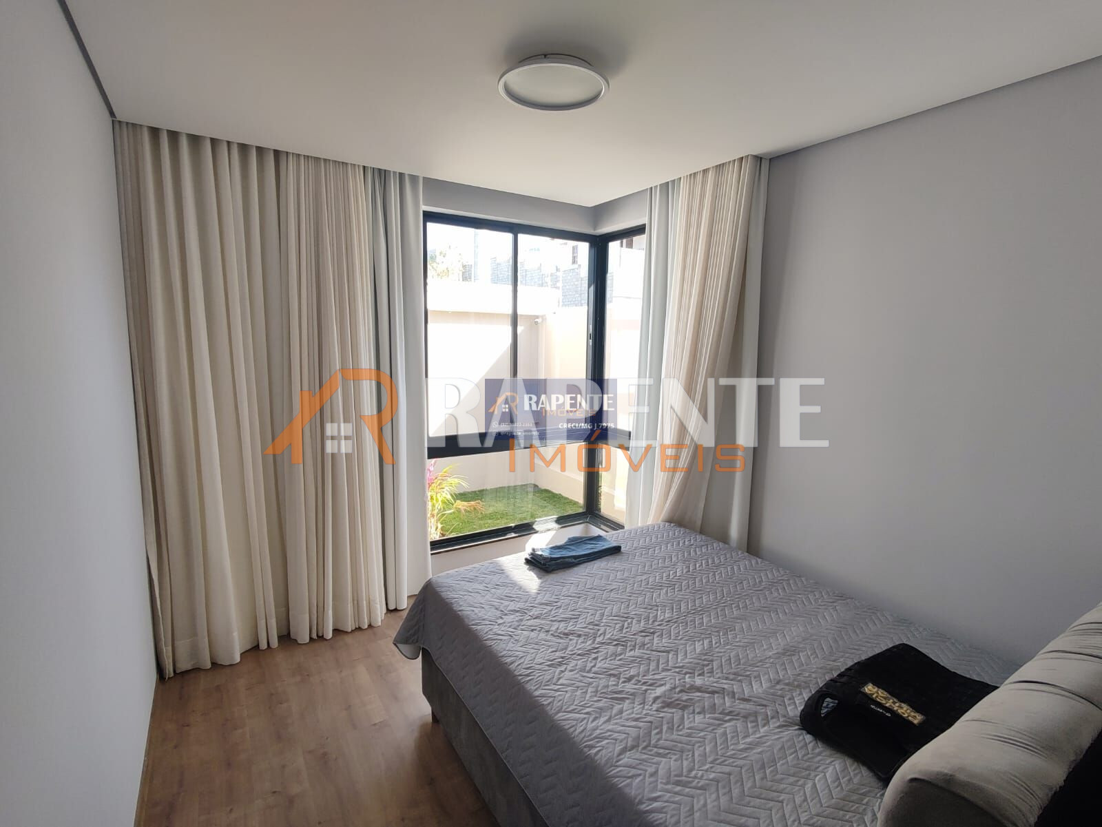 18 Casa super elegante no Santa Tereza 1 para você!