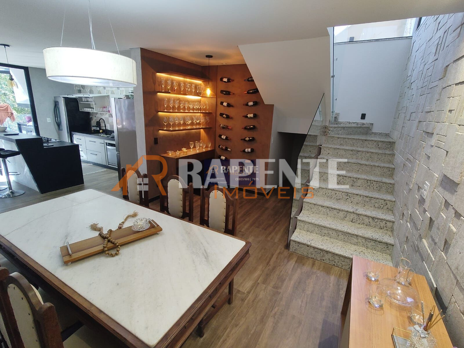 21 Casa super elegante no Santa Tereza 1 para você!