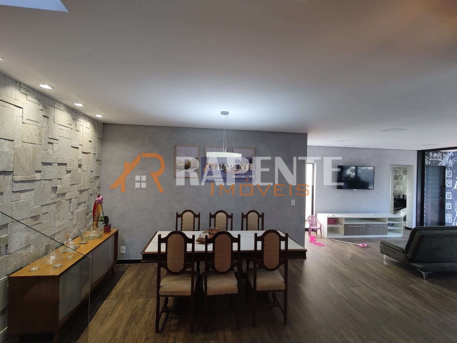 22 Casa super elegante no Santa Tereza 1 para você!