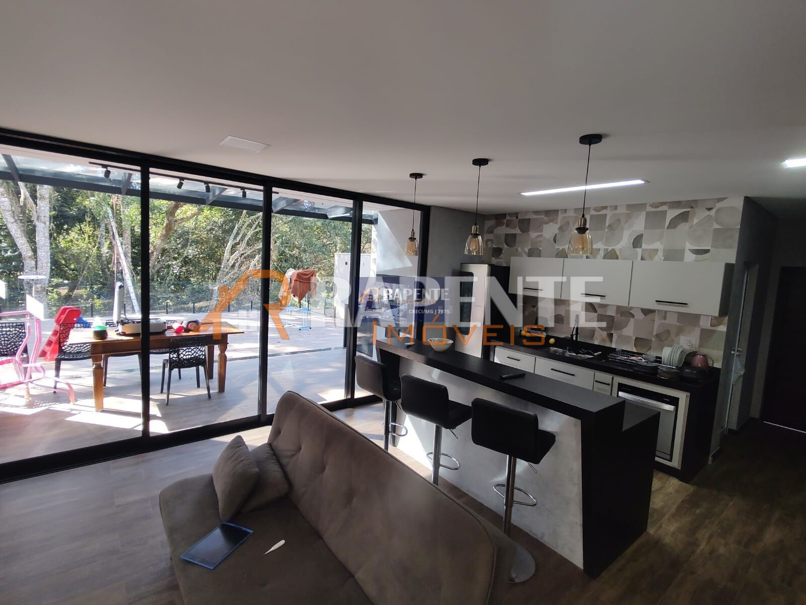 26 Casa super elegante no Santa Tereza 1 para você!