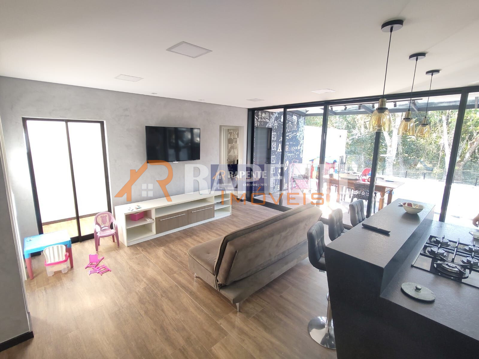 27 Casa super elegante no Santa Tereza 1 para você!
