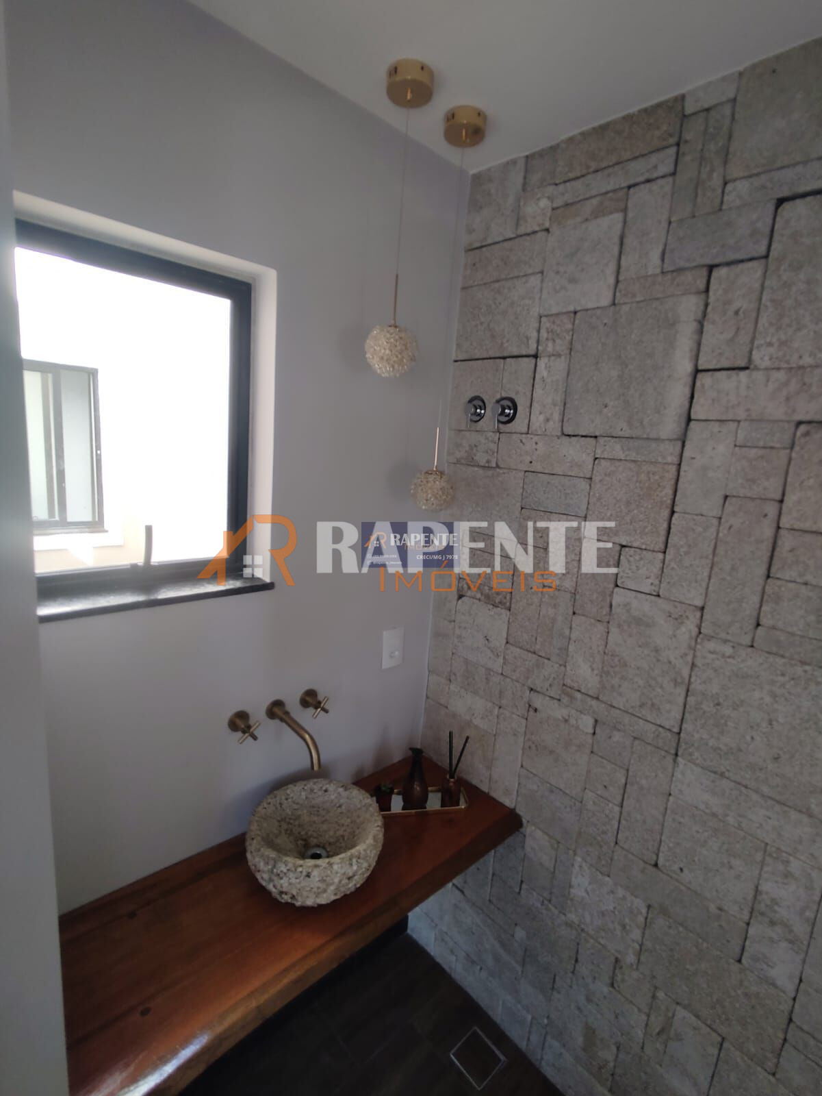 35 Casa super elegante no Santa Tereza 1 para você!