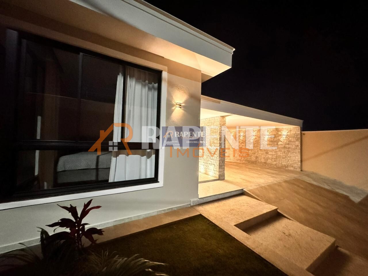 37 Casa super elegante no Santa Tereza 1 para você!