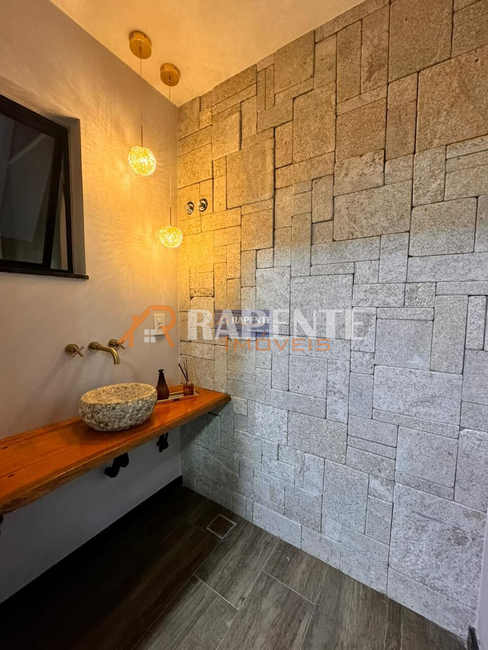 43 Casa super elegante no Santa Tereza 1 para você!