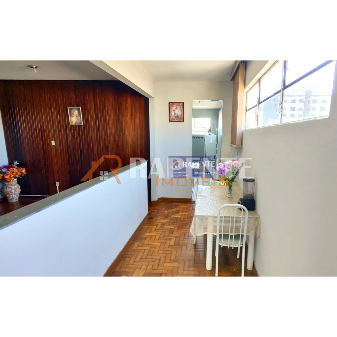 8 Apartamento à venda no Centro de Barbacena. Vem!