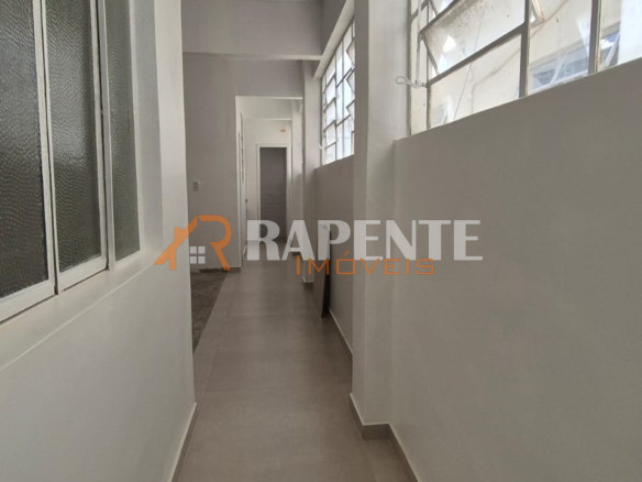 Excelente apartamento na Rua XV, Centro