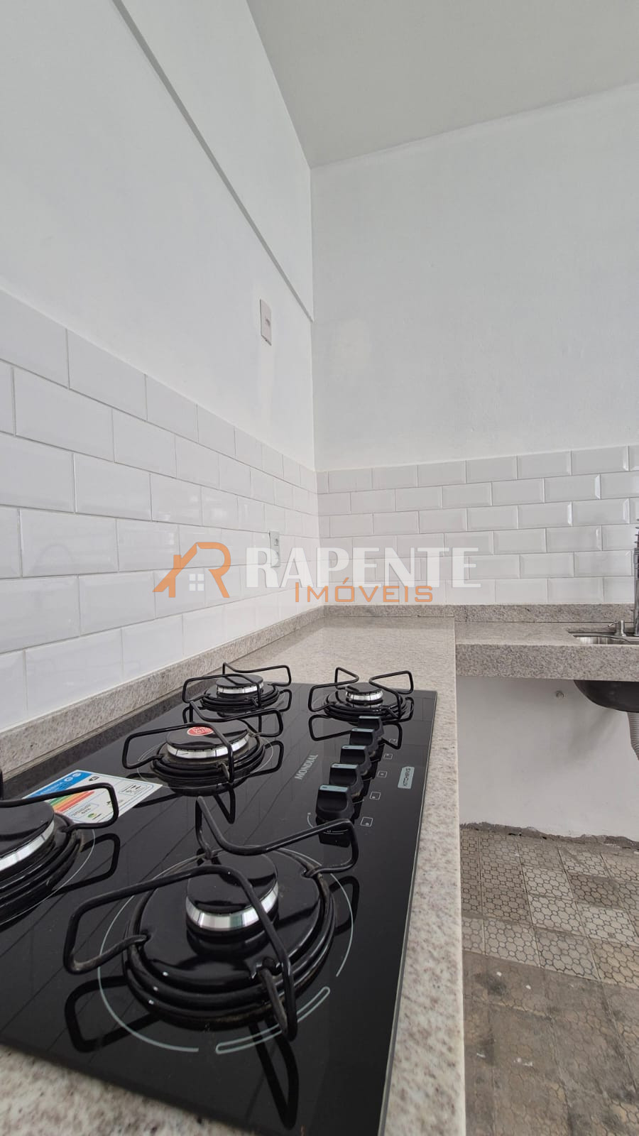 Excelente apartamento na Rua XV, Centro