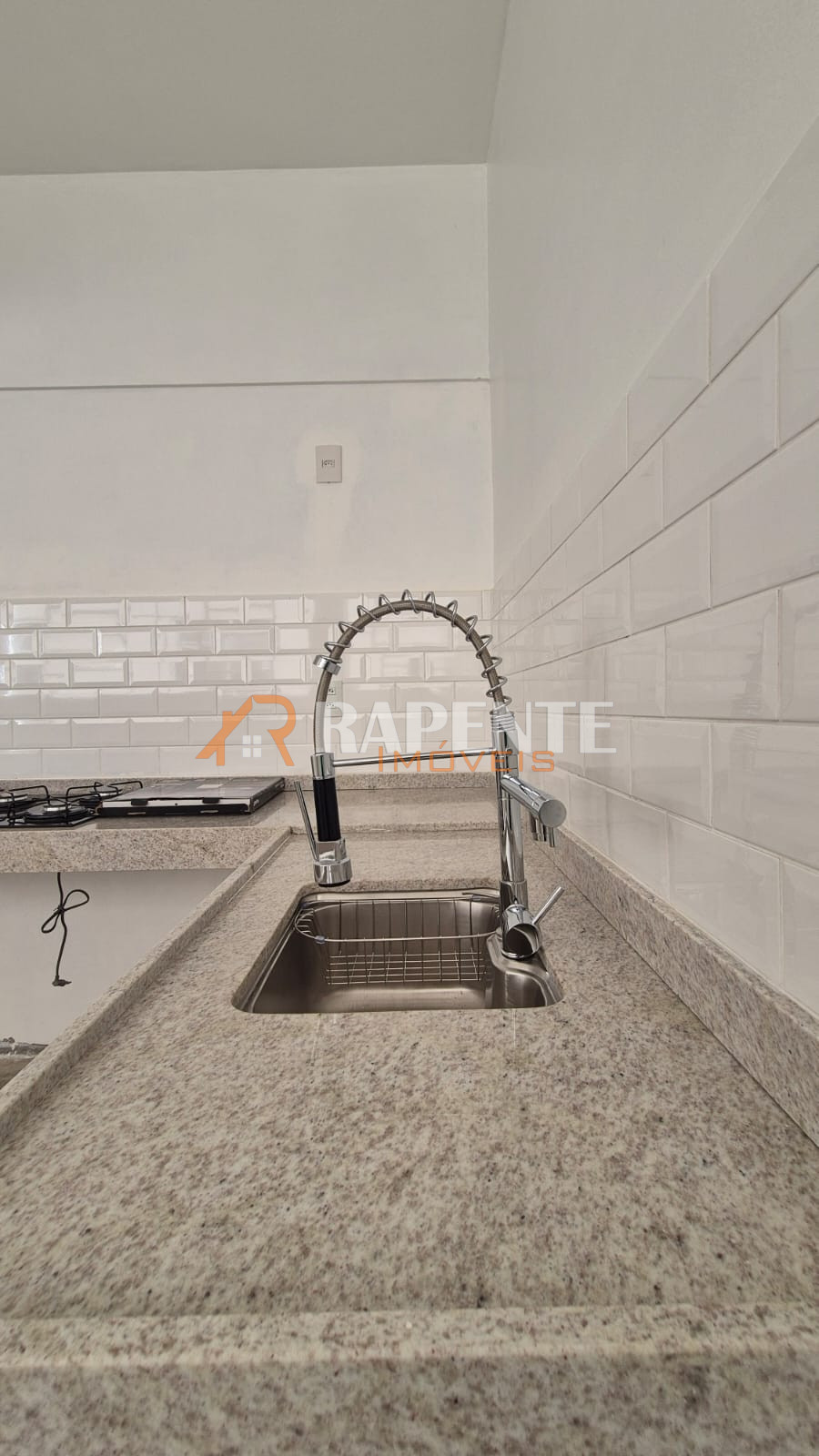 Excelente apartamento na Rua XV, Centro